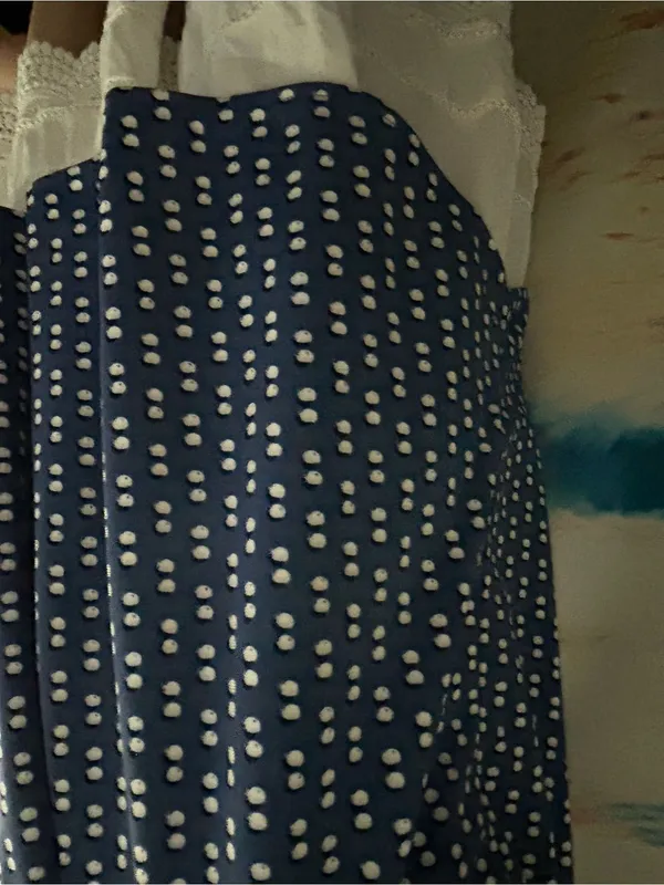 Ann Taylor Women’s Navy Blue Sleeveless V-Neck Dot Print Top LG Petite - Image 6