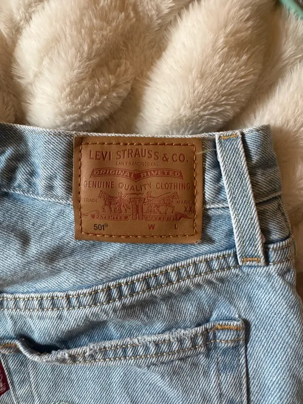 Levi’s 501 Shorts - Image 3