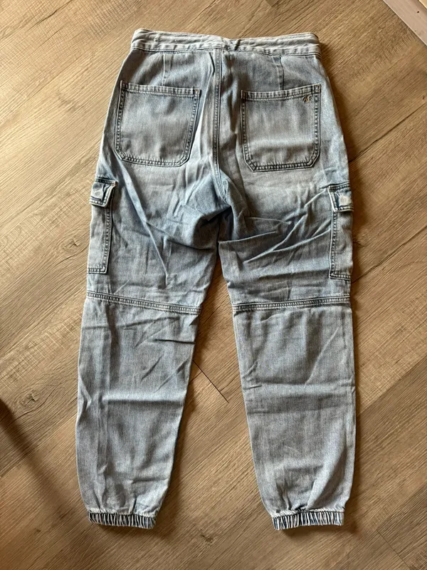 Outfitters Cargo Jeans - Image 4