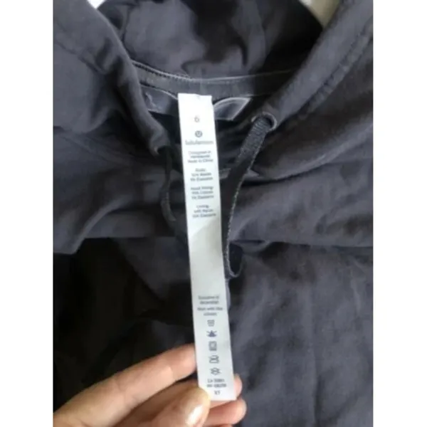 Lululemon Cropped Sweatshirt Size 6 - Image 4