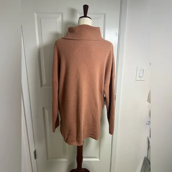 Abercrombie & Fitch Women's Tan‎ Cowl Neck Sweater - Image 9