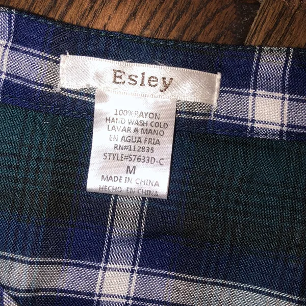 Esley plaid shirt dress size medium - Image 4
