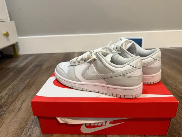 Size 7.5 W Grey fog Nike dunks  - Image 5