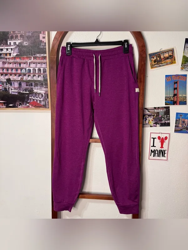 Vuori Performance Joggers Heather Magenta - Image 3