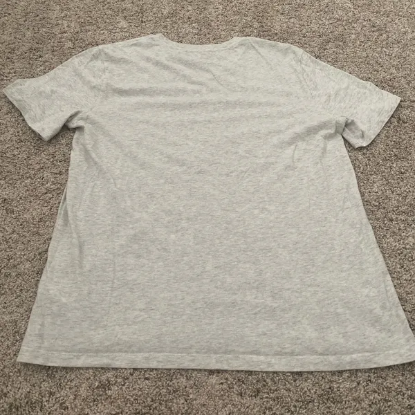 Old navy size large Heather Grey V-neck short sleeve t-shirt - Image 2