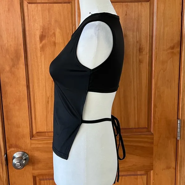 Black Sleeveless Tie Back Crop Top Size M - Image 3