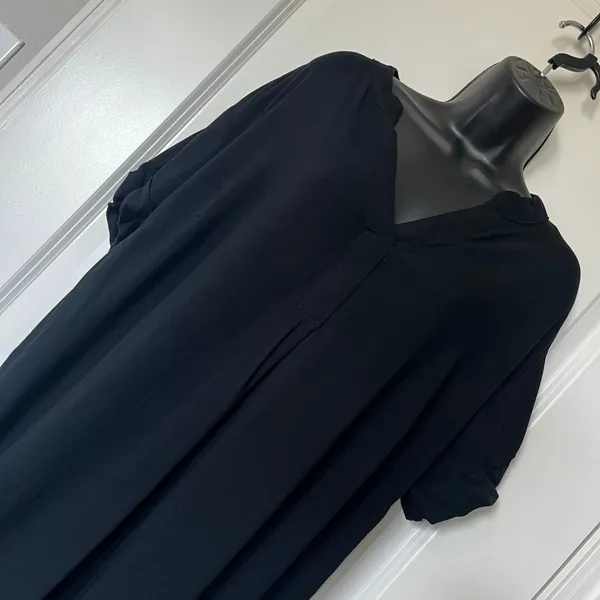 Women's H&M Black Shift Dress Short Sleeve Size 12 - Image 2
