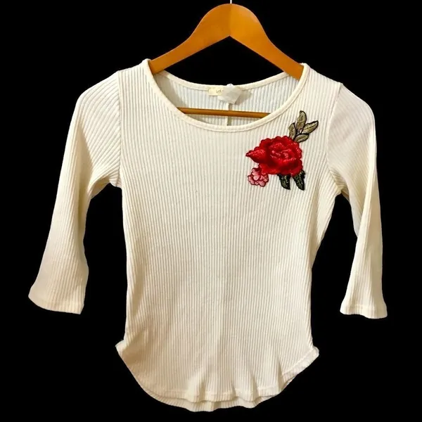 La Gypsy Thick Ribbed embroidered Rose sweater‎ - Image 7