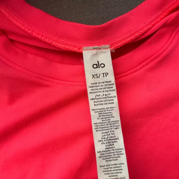 Alo Yoga Alosoft Crop Finesse Short Sleeve Fluorescent Pink Coral XS - Image 4