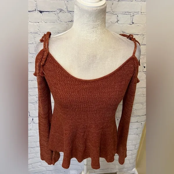 Cupcakes and Cashmere Women's Keryn Cold Sweater Burnt Orange Small - Image 2