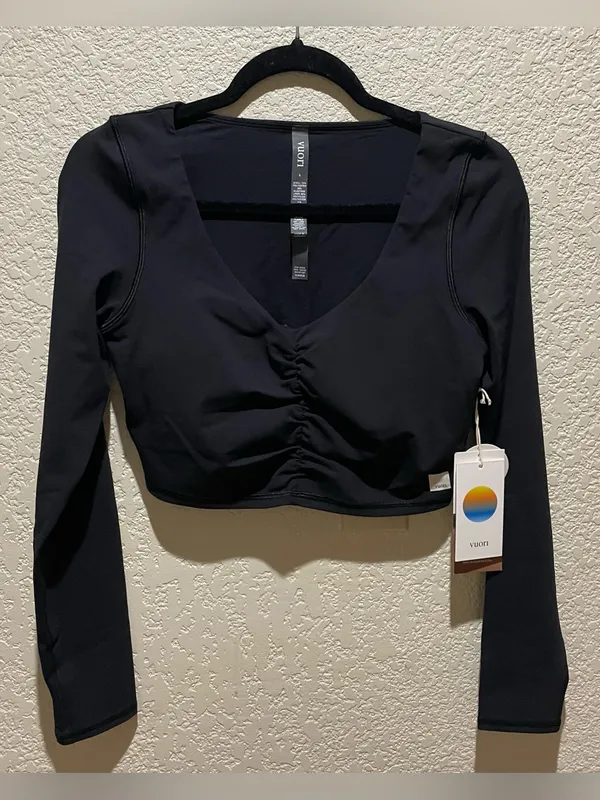 Vuori NWT Long-Sleeve Black Ruched Crop Top Bra Size L - Image 3