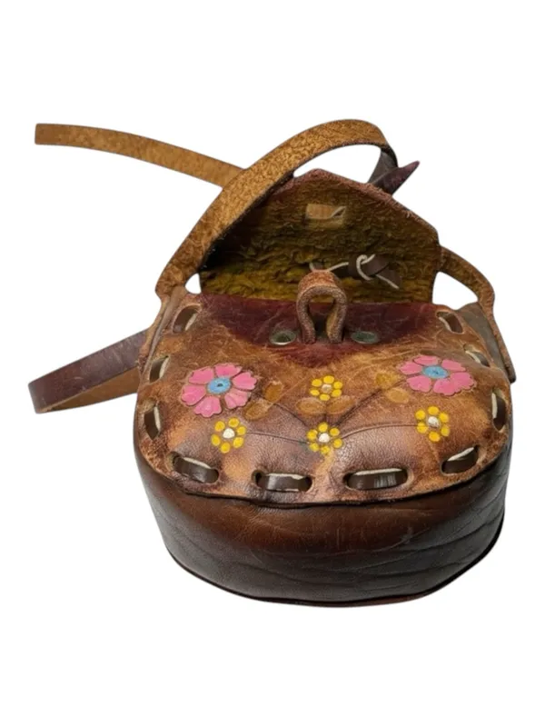Vintage 70’s: OOAK Handpainted Hippie Flower ✌︎︎ Mini Handbag ✌︎︎ Saddle Leather - Image 4