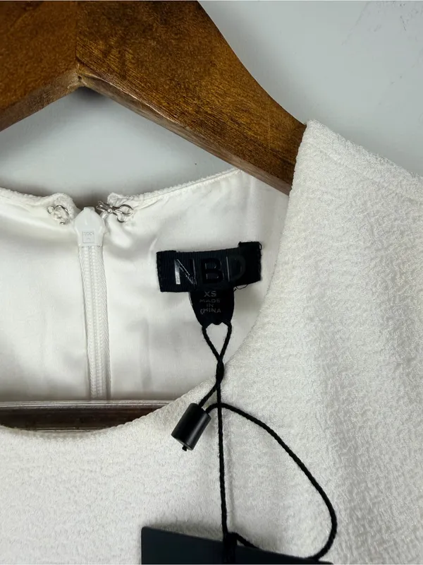 NEW NBD Armelle mini dress white bubble hem size XS - Image 4