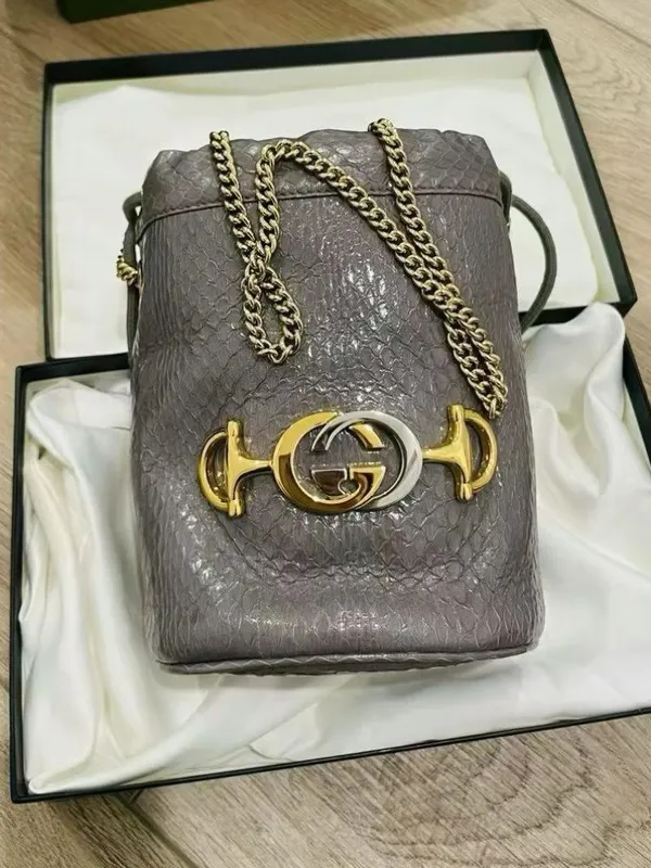 Gucci Zumi Python Snakeskin Mini Bucket Bag Dusty Grey $2850 New in Box - Image 3