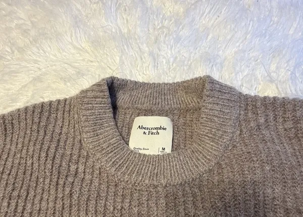 Abercrombie & Fitch Brown Ribbed Knit Crew Neck Sweater M - Image 2