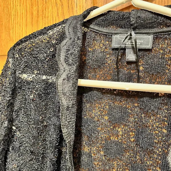 Dressbarn Collection Elegant Black Lace Sequin Cropped Jacket - Size Large - Image 2
