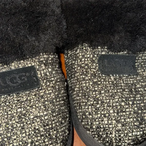 UGG Black and Gold Textured Slippers size 9 - Image 2