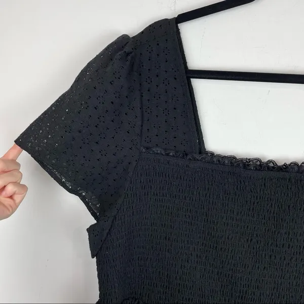 Torrid Sz 3X Black Square Neck Smocked Eyelet Peplum Top Short Sleeve - Image 7