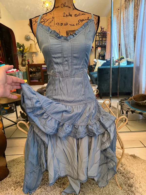 Beautiful high low dress size S. ❤️ - Image 5