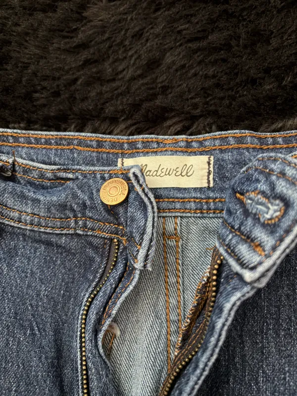 Madewell Straight-Leg Women's Jeans in Medium Blue Wash - Image 5