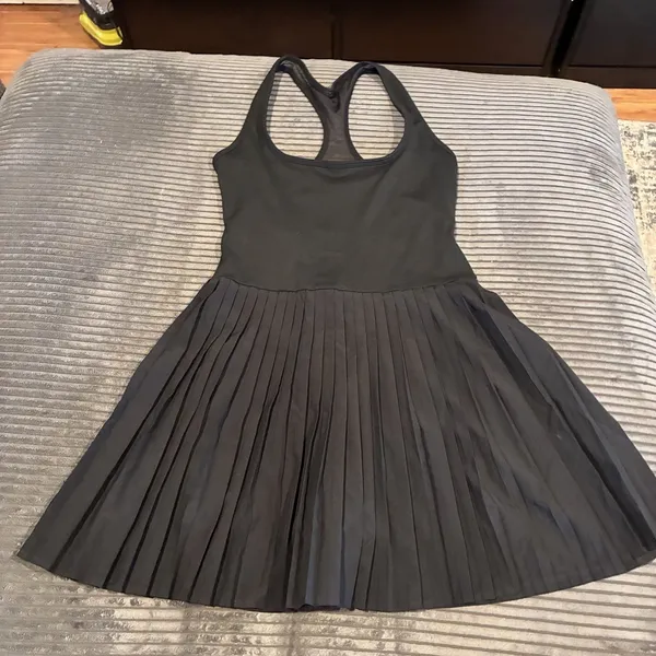 NWT Fabletics Black Hot Shot Pleated active dress w/shorts/bra/pockets SEE PICS - Image 2