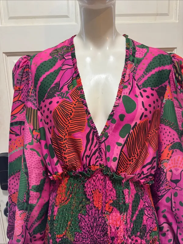 Farm Rio Boho Cool Leopards Mini Dress V-Neck Smocked Mini Dress Size Large - Image 3