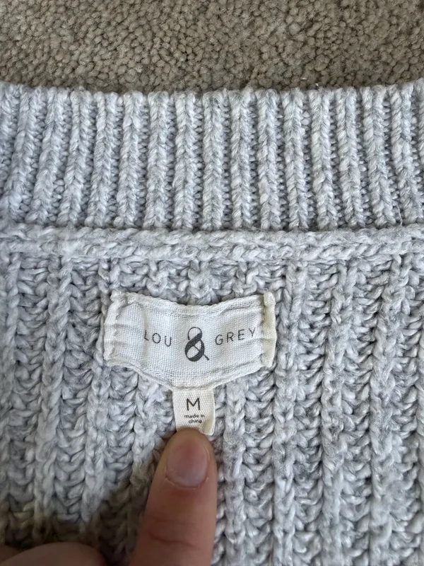 Lou & Grey Gray Chunky Knit V-Neck Sweater Size M - Image 3