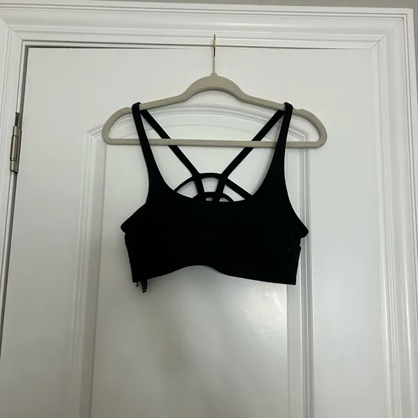 Vuori Women's Yosemite Sports Bra - Image 3