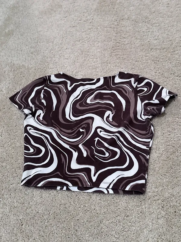 Hollister Brown & White Swirl Tie-Front Crop Top - Image 2