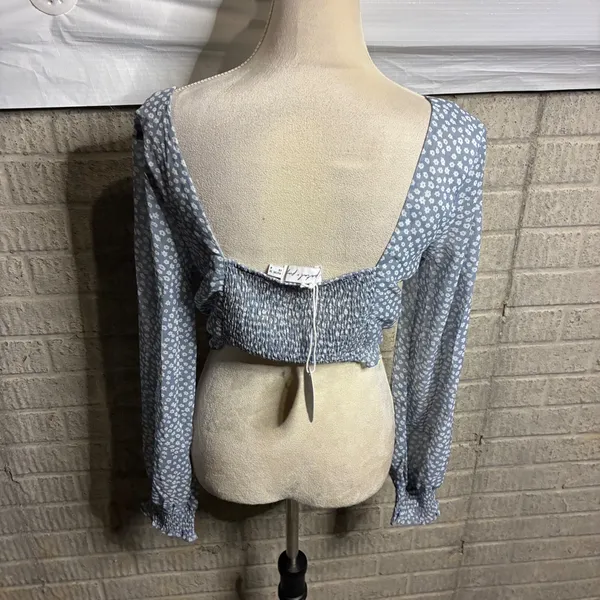 New Petal and Pup Blue Floral Square Neck Long Sleeve Cropped Blouse Size‎ 6 - Image 3