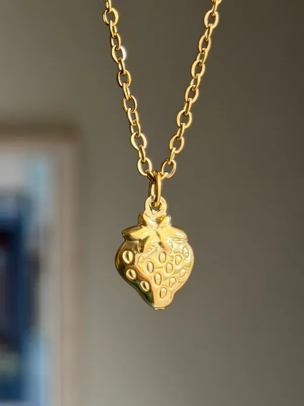 Handmade gold tone fully stainless steel simple fairy strawberry necklace🍓 - Image 2
