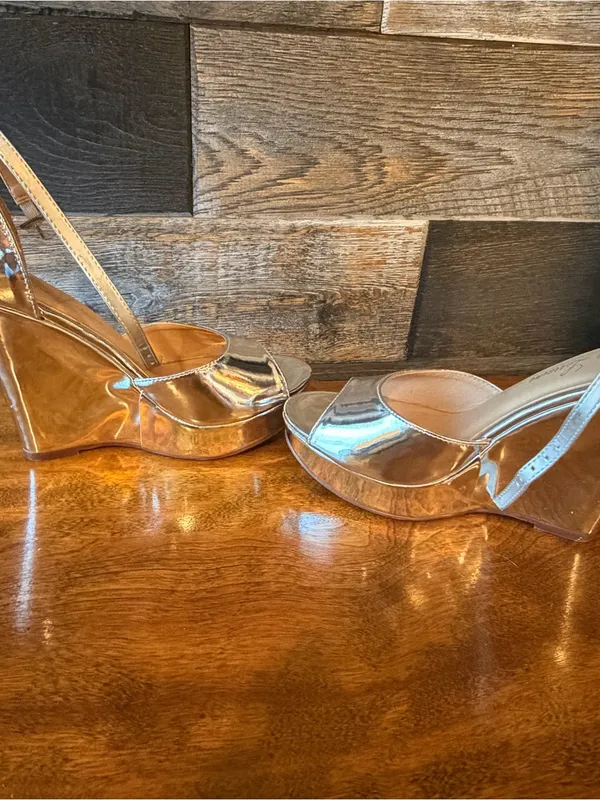 Lauren Lorraine Silver Metallic Peep-Toe Wedge Sandals Size 6 - Image 7