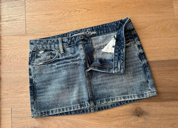 American Eagle Vintage jean skirt size 6 - Image 5