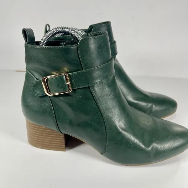 Charter Club Katiaa Green Ankle Boots Size 8.5M Gold Buckle Block Heel - Image 4