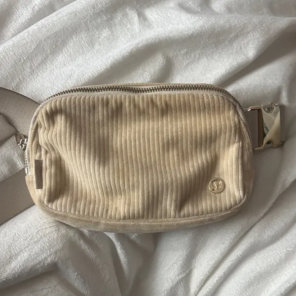 Lululemon Bone and Gold Belt Bag - Image 2