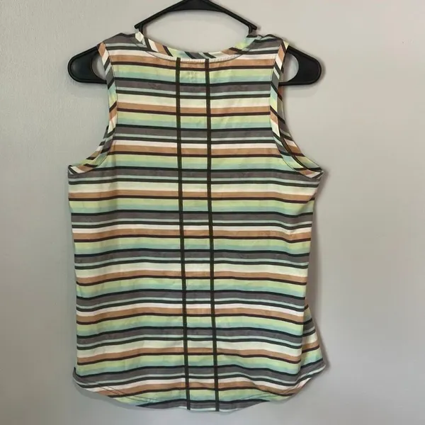 Title Nine Vibe Tank Top Hanalei Stripe Print Medium Active Gorpcore #800 - Image 4