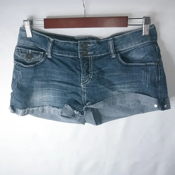 Vanity 32x2 Dark Wash Rivet Stitched Flap Pocket Jeans Short Shorts - Image 11