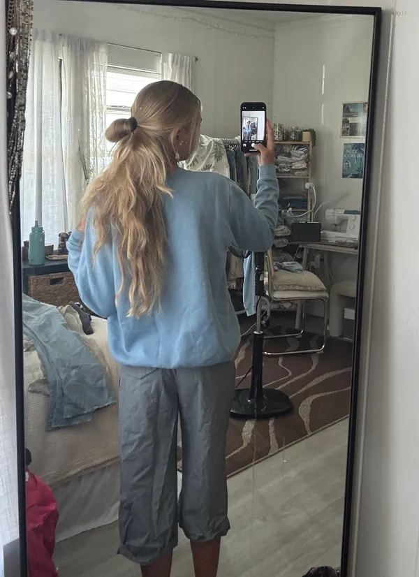 Soft Light Blue Crew Sweatshirt Size M - Image 3