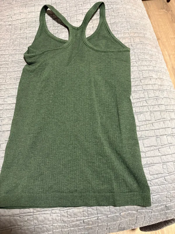 Lululemon Women’s Tank Top - Image 2