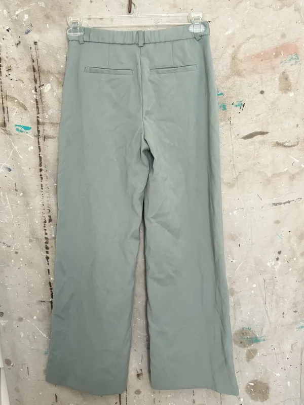 Abercrombie Sloane Tailored Pleated Trouser Pant in Sage Green - Image 4