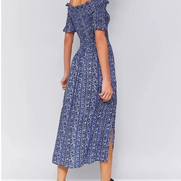 Urban Outfitters Kimchi Blue Picnic Blue Floral Smocked Midi Dress size S - Image 2