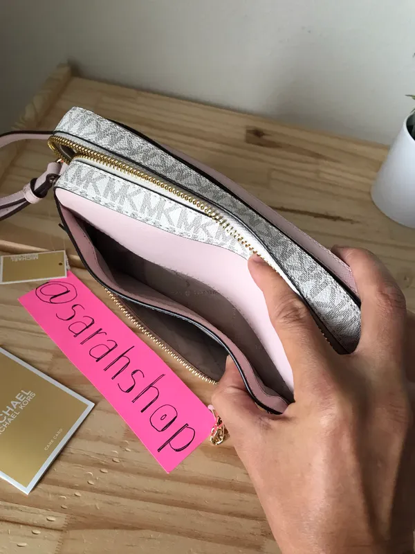 Michael Kors Purse - Image 7