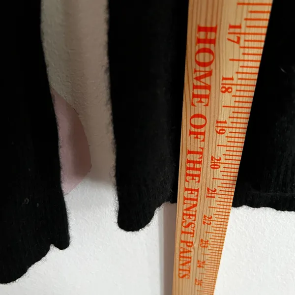Banana Republic Merino Wool Sweater Black Classic Soft Luxe Quiet Luxury‎ Small - Image 7