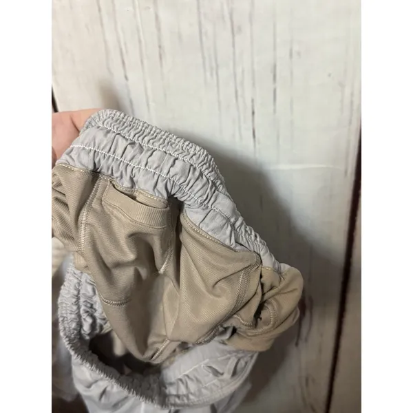 Lululemon Hotty Hot Shorts II 2" Inseam Lined Swift Size 4 White/Beige W7AHOR - Image 9
