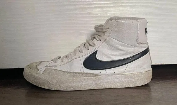 Nike Blazers - Image 2