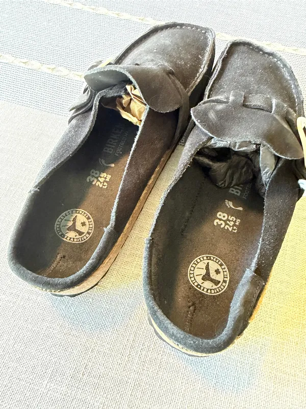NWOT BIRKENSTOCK women's buckley leather clog in black Size 38 - Image 7