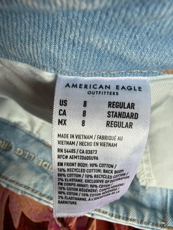 AMERICAN EAGLE Wide Leg Light Wash Jeans - Image 11