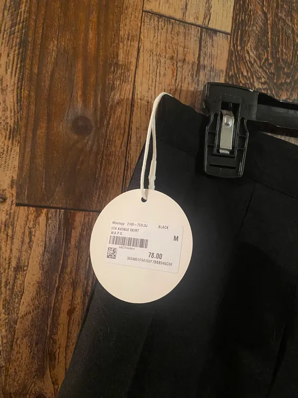 Mixology NWT W.A.P.G 5th Avenue skirt black size M 15 length x 15 wide - Image 3