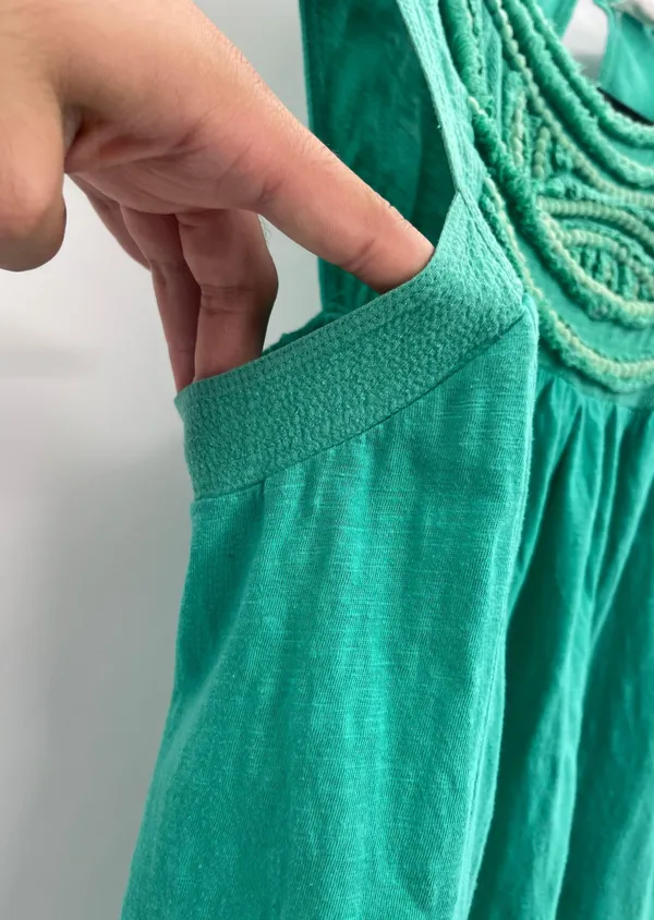 Anthropologie Akemi + Kin Green Boho Sleeveless Cami Peasant Top Size Small - Image 4