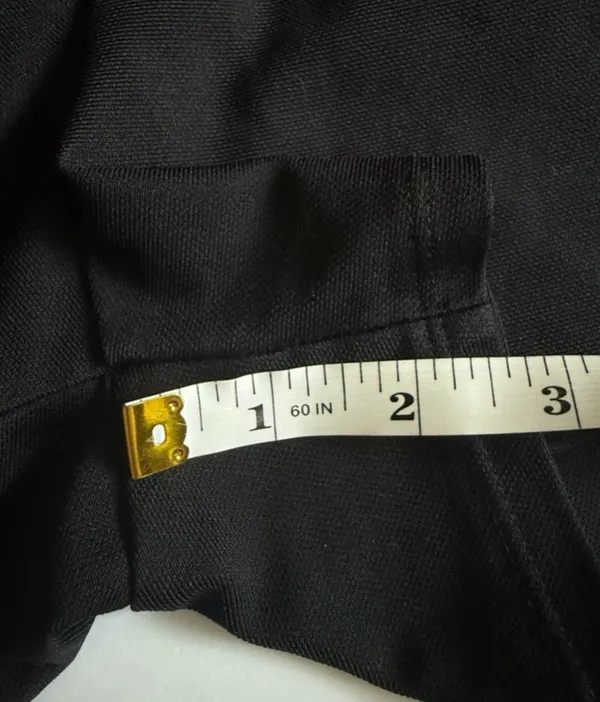 Under Armour loose shorts. Women's size medium - Image 4